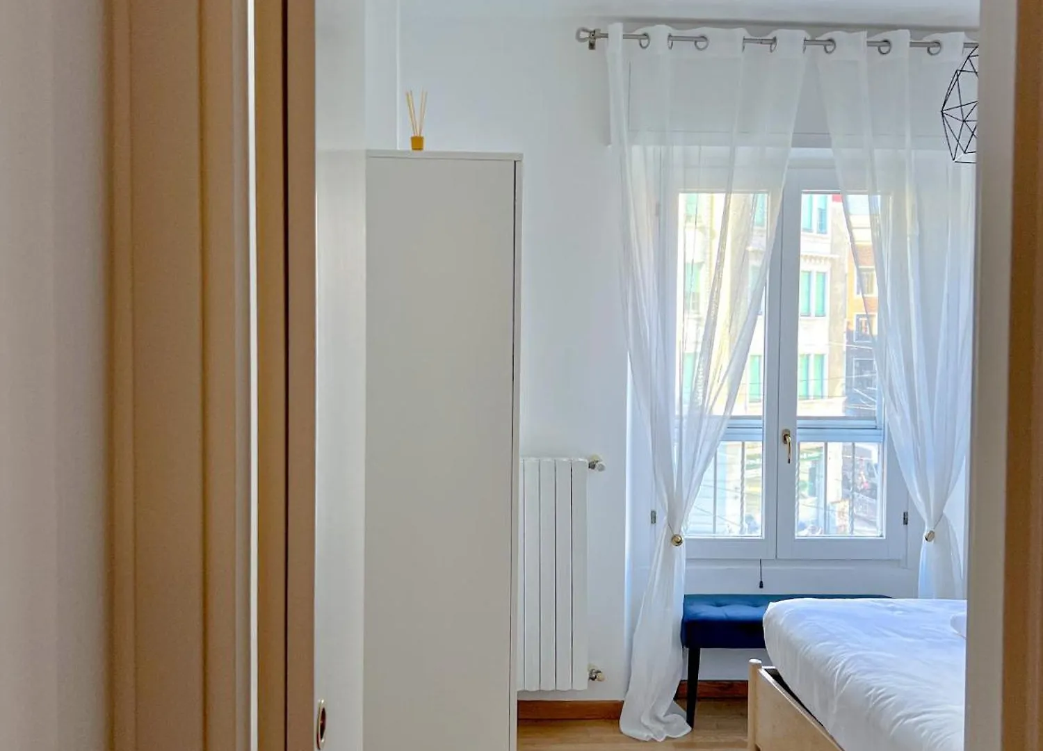 The Boutique Houses - Steps Away From The Duomo Area Milan Italy